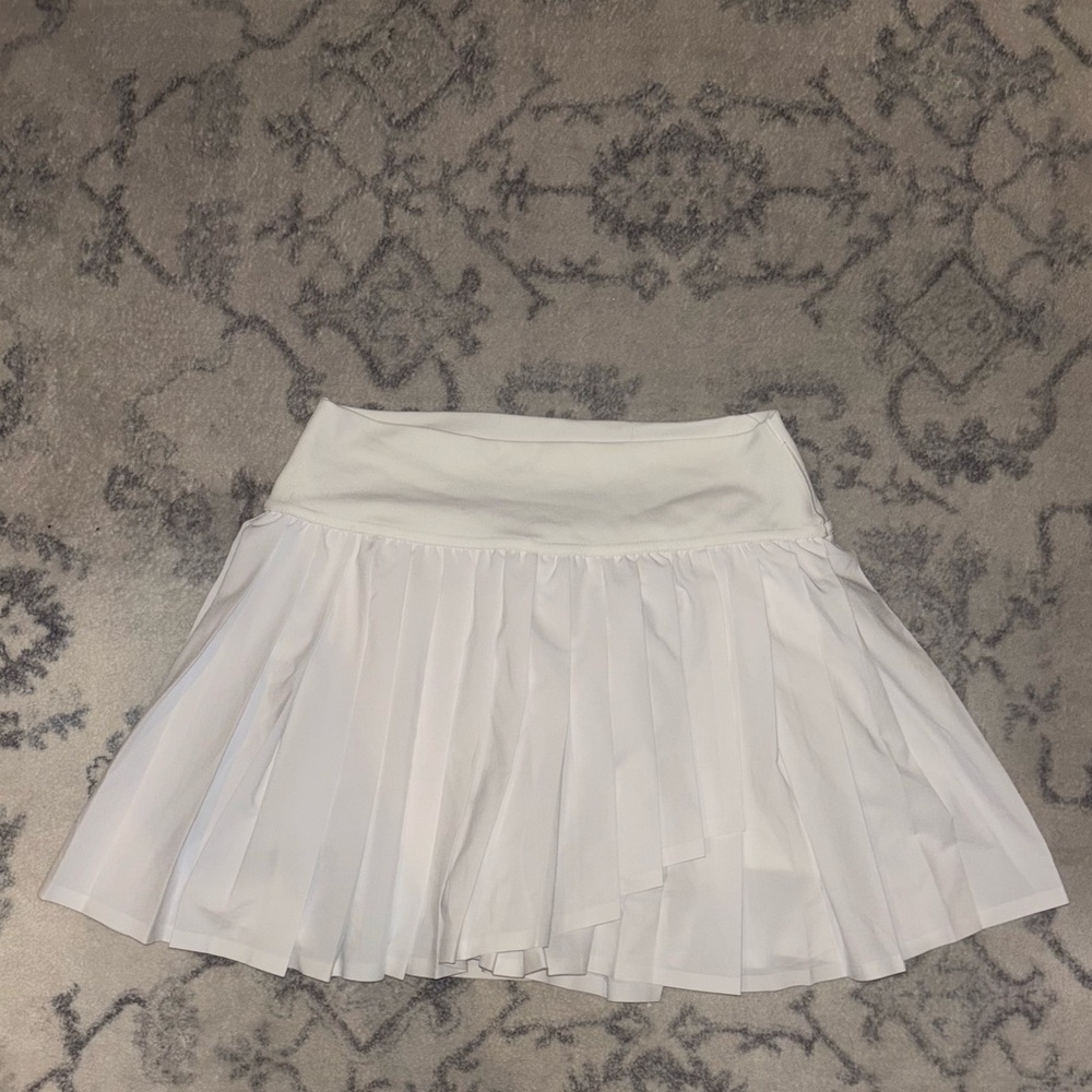 Offline by Aerie white tennis skort size small